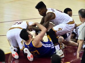 今日篮球独家爆料最新消息,今日篮球最新爆料,揭秘篮坛惊天大事件! 第1张 今日篮球独家爆料最新消息,今日篮球最新爆料,揭秘篮坛惊天大事件! 第1张